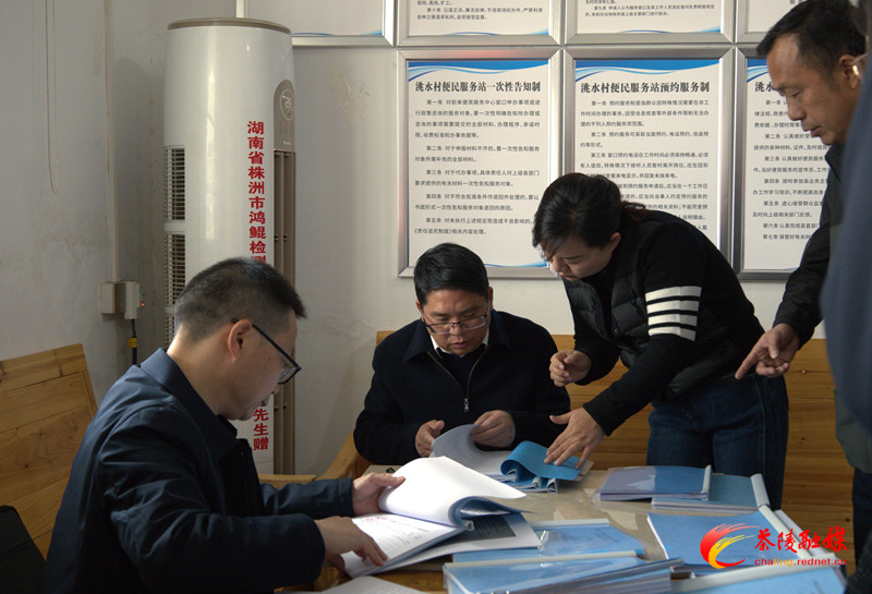 邓元连调研巩固拓展脱贫攻坚成果同乡村振兴